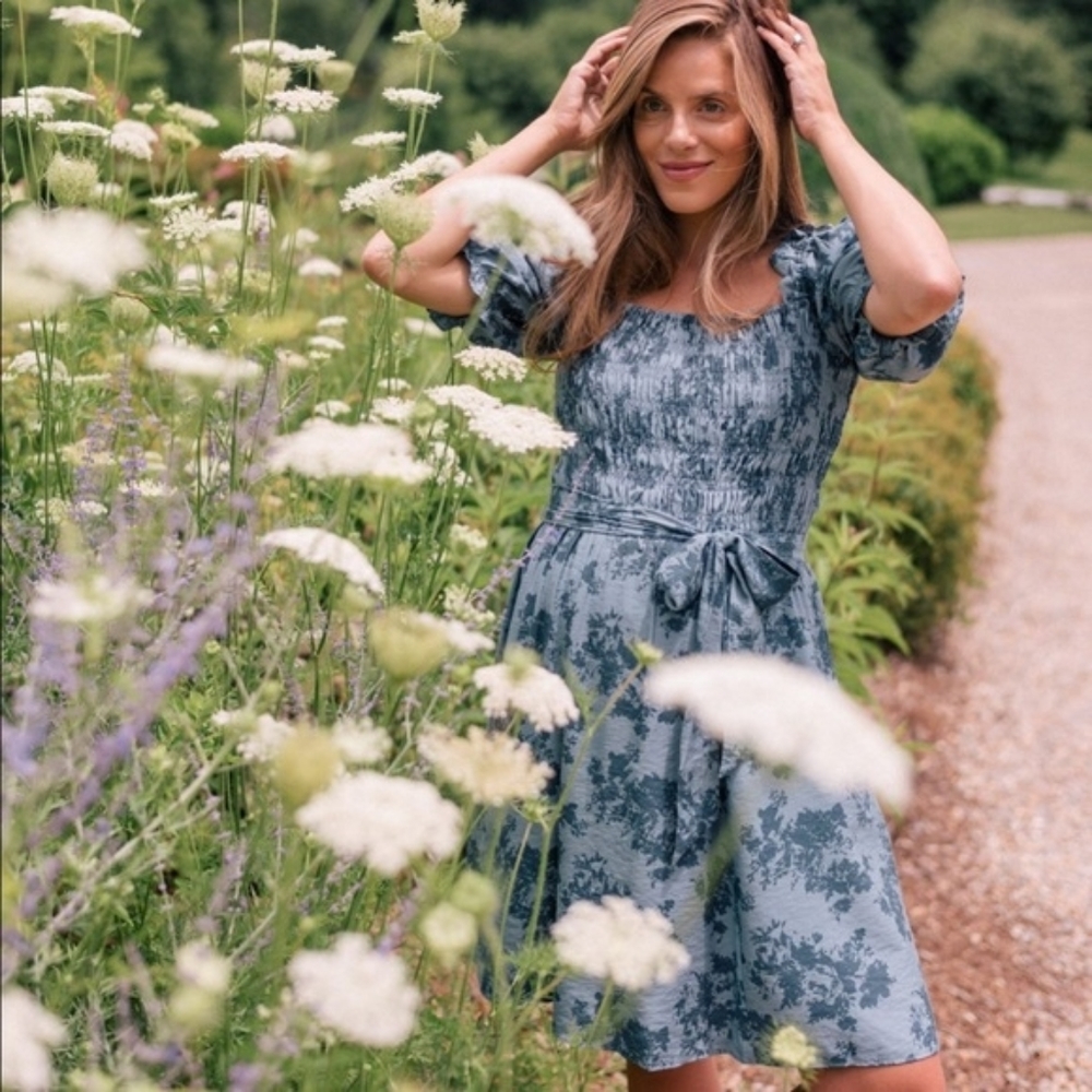 Gal Meets Glam Shiloh Smocked Floral Dress